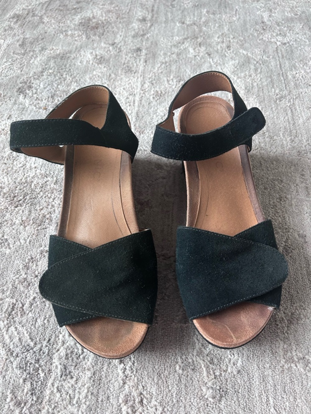 Vionic Womens Astrid II Sandal Black Suede Ankle Strap Wedge Platform Sz 8.5W